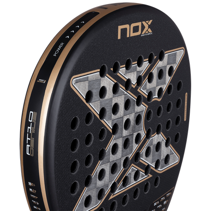 Pala Nox AT10 Genius 18K Alum Xtrem 2026 by Agustín Tapia
